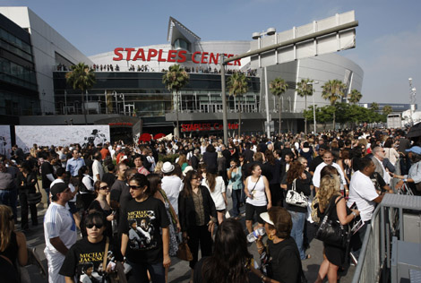 Michael-Jackson-memorial-017